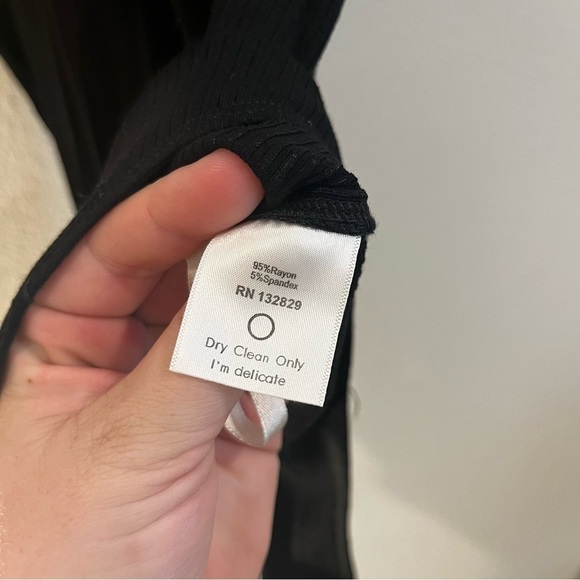 Privacy Please Privacy Please Noni Bodysuit Black size large ribbed plunge neck - Picture 6 of 10